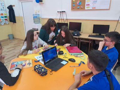 Открит урок по компютърно моделиране и информационни технологии в VІ клас на тема "Дигитализация" в действие 5