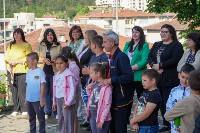 2 юни, Ден на Ботев и на загиналите в борбата за независимостта на България и патронен празник на училището. 6